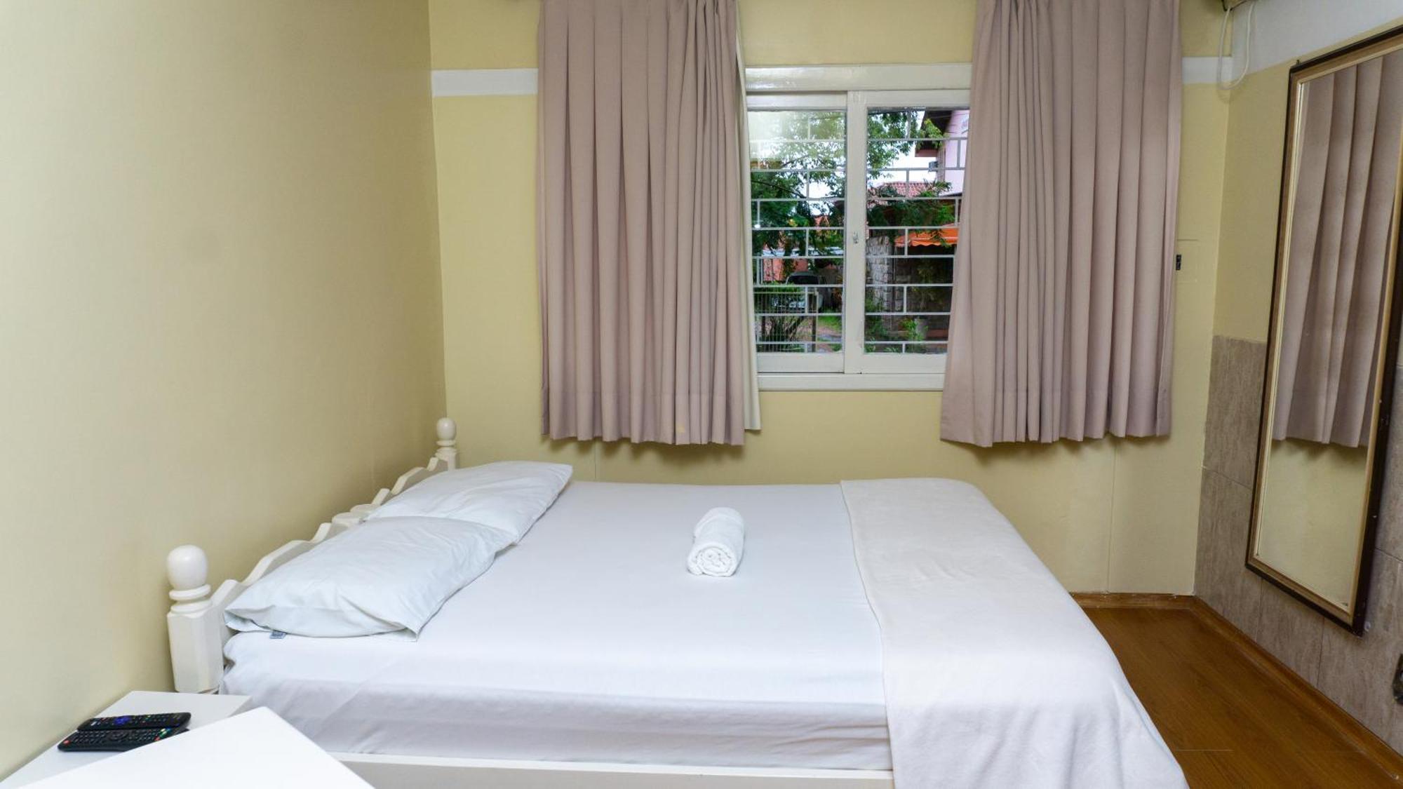 Canoas Hotel Castel Luaran gambar