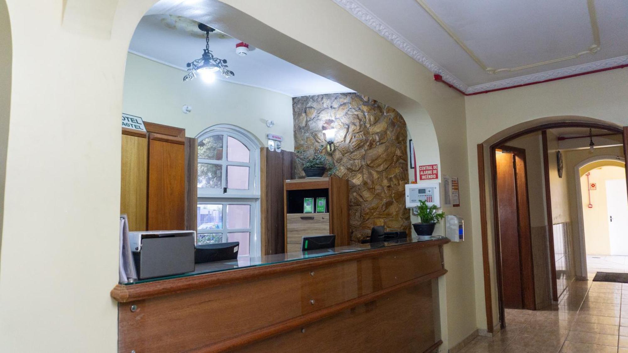 Canoas Hotel Castel Luaran gambar
