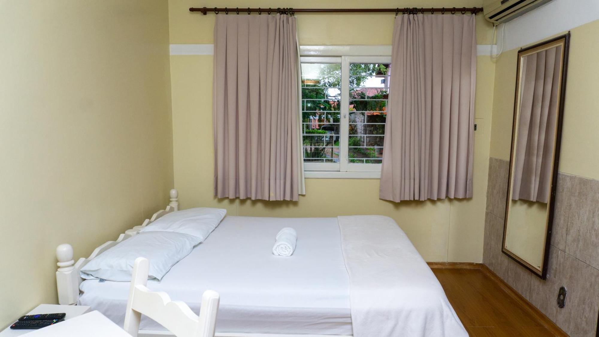 Canoas Hotel Castel Luaran gambar