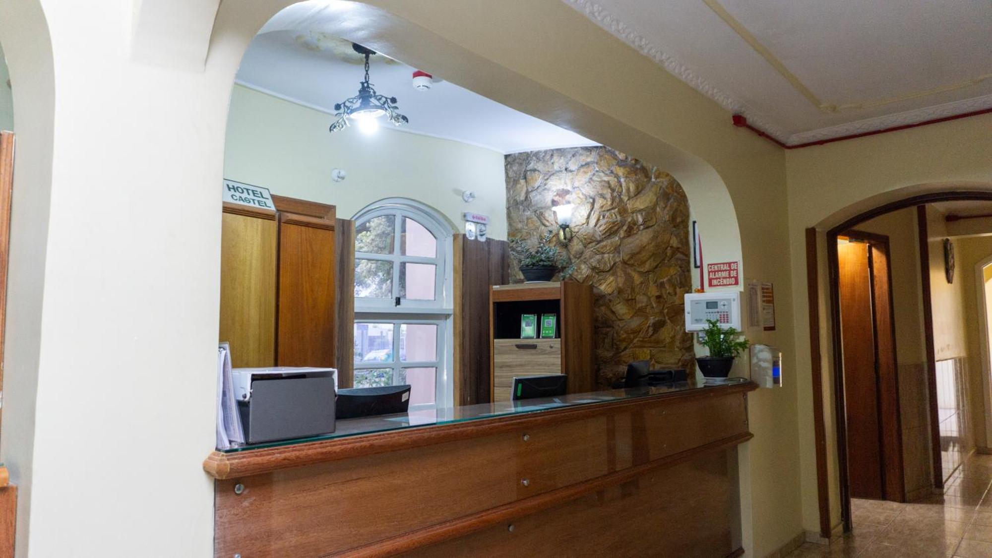 Canoas Hotel Castel Luaran gambar