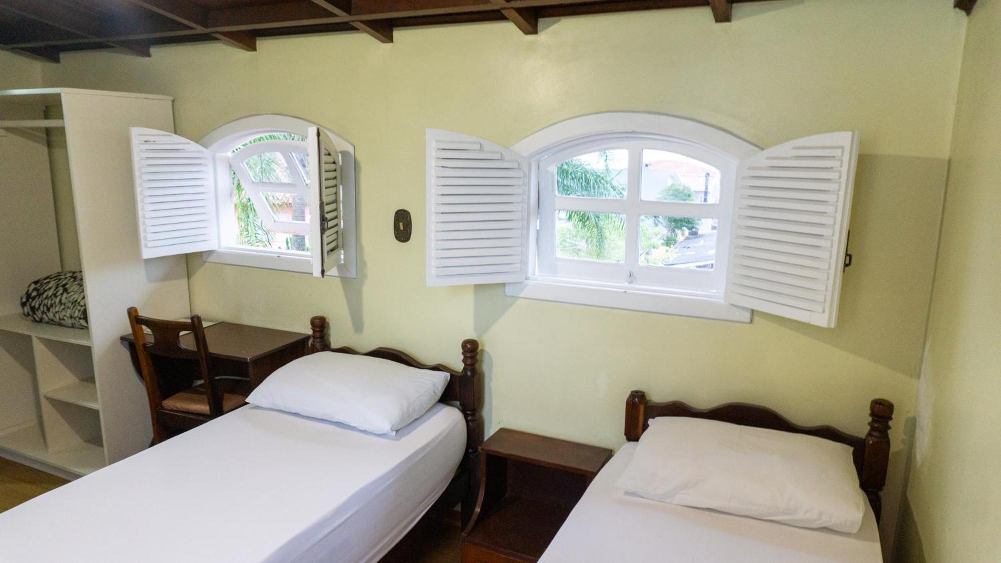 Canoas Hotel Castel Luaran gambar